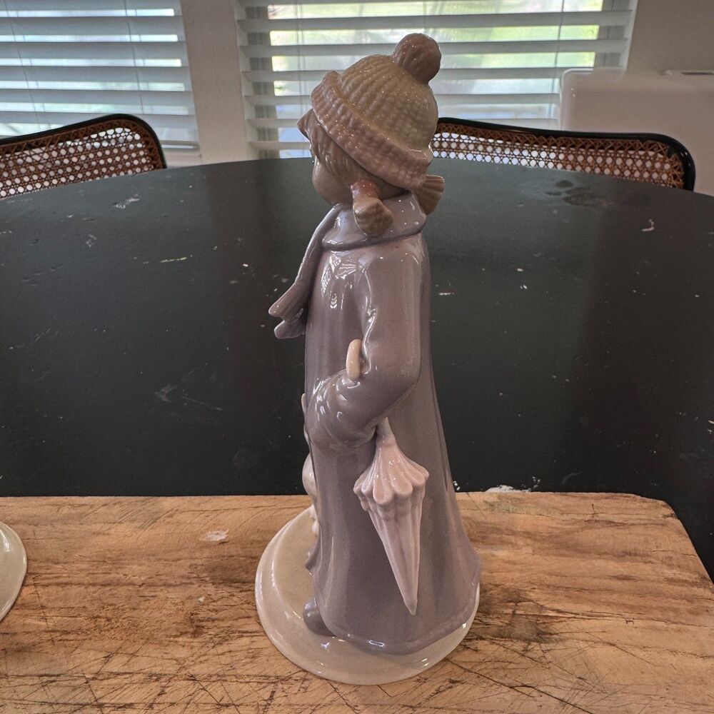 Set of Vintage Porcelain Pet Figurines - Girl with Cat & Boy with Dog - Picture 4 of 8